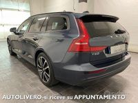 Usata Volvo V60 Momentum 150 CV (110 kW) 2019 Blu Station wagon