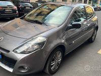 Usata Renault Clio II Dynamique 75 CV (55 kW) 2011 Grigio Utilitaria