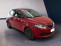 Usata Lancia Ypsilon Gold 69 CV (50 kW) 2022 Rosso Utilitaria