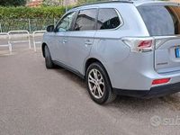Usata Mitsubishi Outlander 150 CV (110 kW) 2014 Grigio SUV