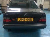 Usata Mercedes E300 220 CV (161 kW) 1991 Coupé