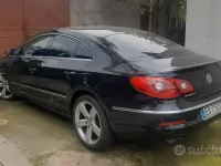 Usata VW Passat 143 CV (105 kW) 2011 Nero Berlina