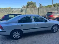 Usata Volvo S60 140 CV (102 kW) 2001 Argento Berlina
