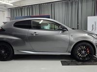 Usata Toyota Yaris 280 CV (205 kW) 2024 Grigio Berlina