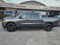 Usata RAM 1500 401 CV (294 kW) 2024 Grigio Pick-up