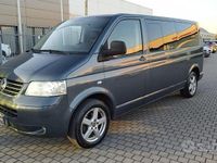 Usata VW Caravelle 174 CV (127 kW) 2007 Grigio Berlina