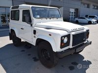 Usata Land Rover Defender S 122 CV (89 kW) 2008 Bianco SUV