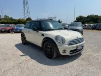 Usata Mini Cooper D Chili 109 CV (80 kW) 2008 Bianco Utilitaria