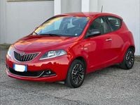 Usata Lancia Ypsilon Gold 69 CV (50 kW) 2024 Rosso Utilitaria