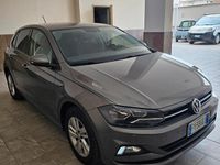 Usata VW Polo Comfortline 89 CV (65 kW) 2019 Grigio Berlina