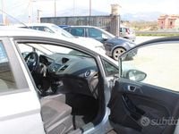 Usata Ford Fiesta 92 CV (67 kW) 2014 Grigio Utilitaria
