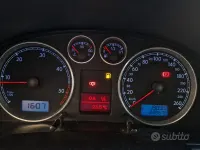 Usata VW Passat Executive 131 CV (96 kW) 2004 Grigio Berlina