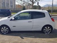 Usata Renault Clio II Dynamique 75 CV (55 kW) 2009 Berlina