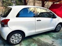 Usata Toyota Yaris 69 CV (50 kW) 2010 Bianco Berlina