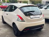 Usata Lancia Ypsilon 69 CV (50 kW) 2019 Beige