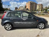 Usata Ford Fiesta 68 CV (50 kW) 2006 Grigio Utilitaria