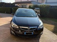 Usata Opel Astra 115 CV (84 kW) 2010 Nero Berlina