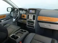Usata Chrysler Grand Voyager Limited 163 CV (119 kW) 2009 Argento Monovolume