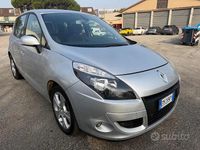Usata Renault Scénic III 110 CV (80 kW) 2012 Grigio Monovolume