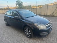 Usata Opel Astra 101 CV (74 kW) 2007 Nero Berlina