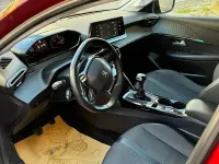 Usata Peugeot 208 102 CV (75 kW) 2021 Utilitaria