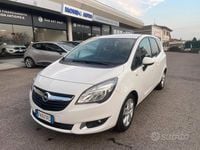 Usata Opel Meriva 101 CV (74 kW) 2017 Bianco Monovolume