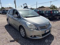 Usata Toyota Verso Active 126 CV (92 kW) 2013 Grigio Monovolume