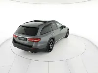 Usata Mercedes E220 All-Terrain Premium Plus 200 CV (147 kW) 2022 Grigio selenite metallizzato Station wagon