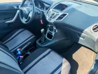 Usata Ford Fiesta 60 CV (44 kW) 2012 Grigio Berlina