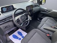 Usata Hyundai Staria 177 CV (130 kW) 2023 Grigio Monovolume