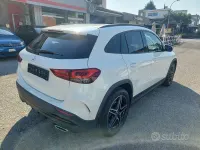 Usata Mercedes GLA200 AMG Line Premium 136 CV (100 kW) 2023 Bianco pastello SUV