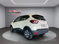 Usata Renault Captur Intens 90 CV (66 kW) 2018 Bianco crema SUV
