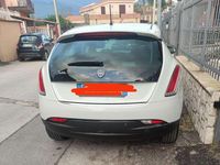 Usata Lancia Delta Gold 120 CV (88 kW) 2013 Bianco Utilitaria