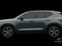 Nuova Volvo XC40 Plus 163 CV (119 kW) 2026 Verde SUV