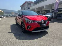 Usata Renault Captur Engineered 94 CV (69 kW) 2023 Rosso SUV