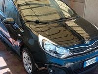 Usata Kia Rio Active 86 CV (63 kW) 2014 Nero Berlina