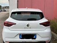 Usata Renault Clio V Intens 90 CV (66 kW) 2021 Bianco Utilitaria