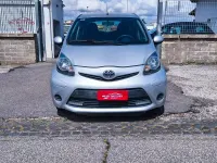 Usata Toyota Aygo Connect Style 68 CV (50 kW) 2014 Argento Utilitaria