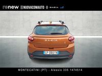 Usata Dacia Sandero Expression 100 CV (73 kW) 2023 Oro Utilitaria
