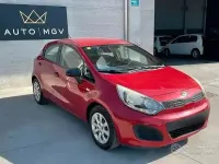 Usata Kia Rio EX 75 CV (55 kW) 2012 Rosso Berlina