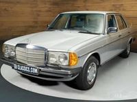 Usata Mercedes 250 129 CV (94 kW) 1978 Grigio Berlina