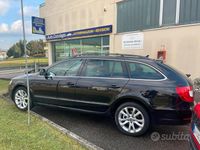 Usata Skoda Superb Elegance 140 CV (102 kW) 2012 Nero Station wagon