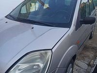 Begagnad Ford Fiesta 68 HK (50 kW) 2002 Grå Halvkombi
