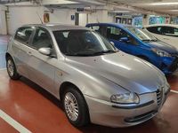 Usata Alfa Romeo 147 2002 Grigio Utilitaria