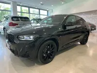Usata BMW X4 M Sport 190 CV (139 kW) 2025 Black sapphire metallizzato SUV