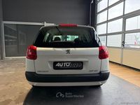 Usata Peugeot 207 73 CV (53 kW) 2012 Bianco Station wagon