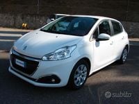 Usata Peugeot 208 Active 102 CV (75 kW) 2018 Bianco Utilitaria