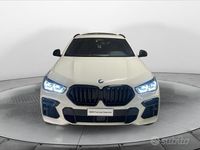 Usata BMW X6 M Sport 340 CV (250 kW) 2022 Alpinweiss iii pastello SUV