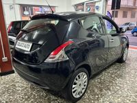 usata Lancia Ypsilon 1.3 MJT 16V 95 CV 5 porte S&S Silve