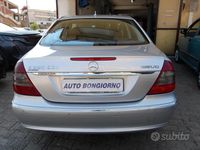 Usata Mercedes E220 Elegance 170 CV (125 kW) 2009 Marrone Berlina
